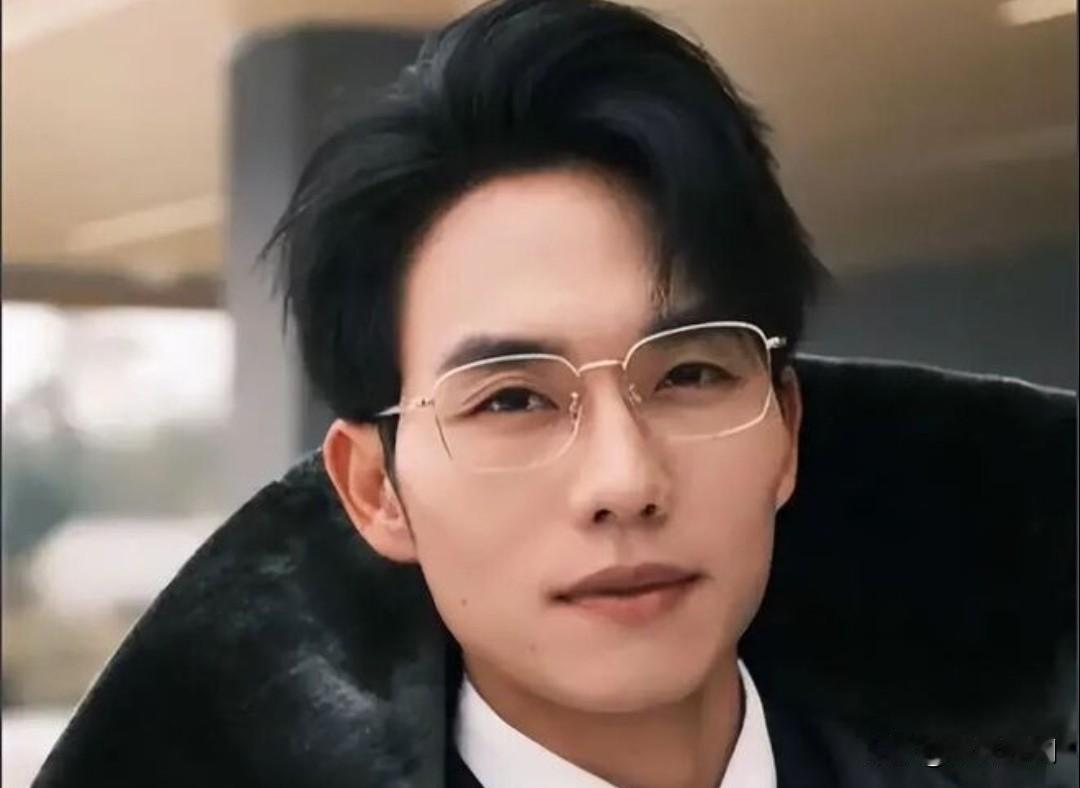 演了近200部霸总，如今回老家种地！AI抢饭碗太真实了
 
谁能想到，天天在短剧