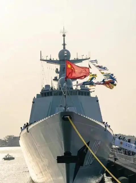 无论是中国的导弹，还是中国的航母， 日本 都不怕，日本怕的只有两点，一是中国的继