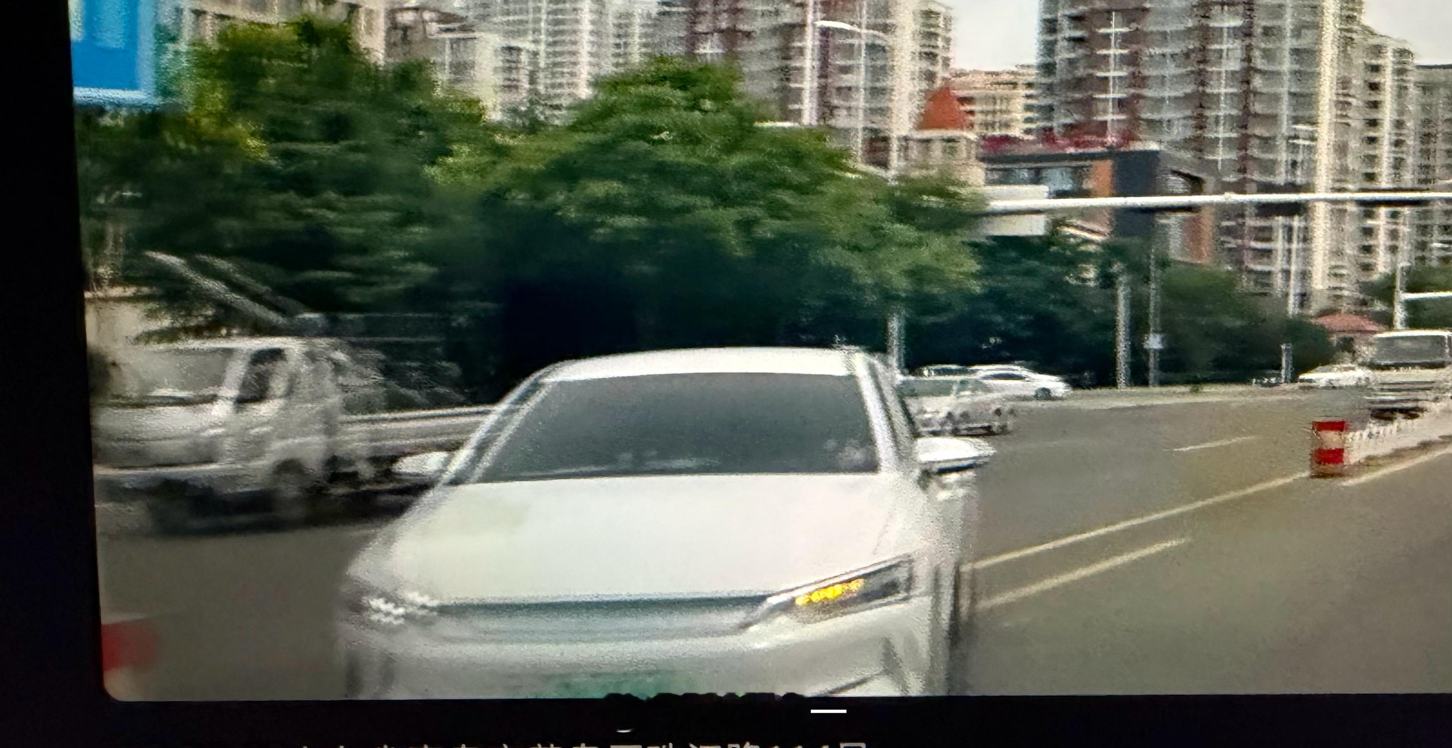 为啥总有二货为了抄近路要选择逆行？退一万步讲，你即使逆行也选择没车的时候逆行啊。