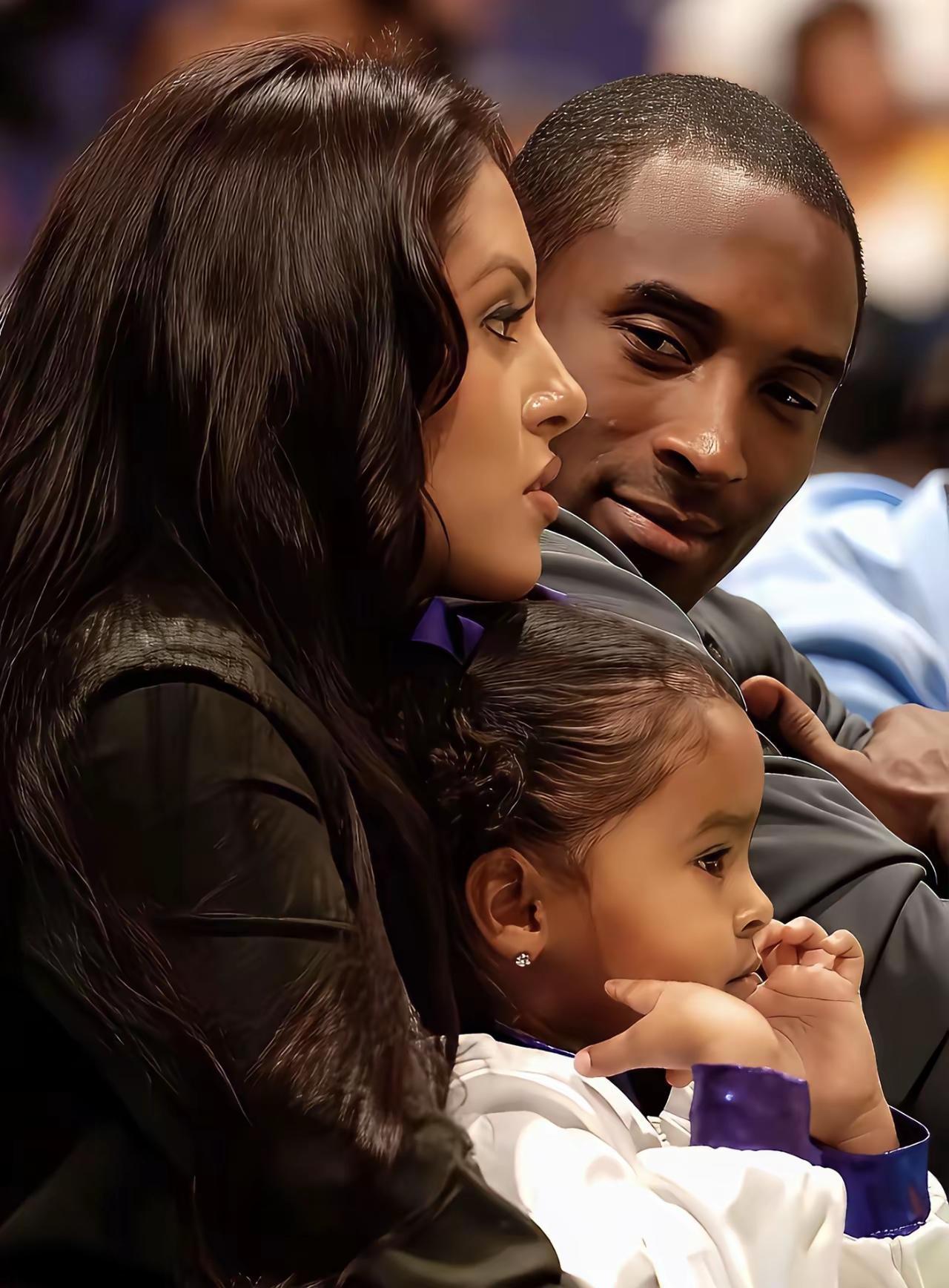 瓦妮莎走不出来，是有原因的！
最直接最简单的解释，她再也找不到像科比这样爱她的男