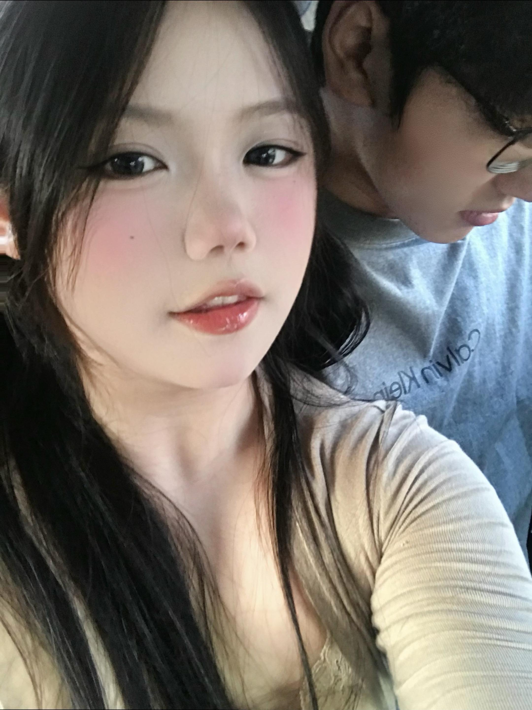 爱你 我的爱很透明 像是玻璃