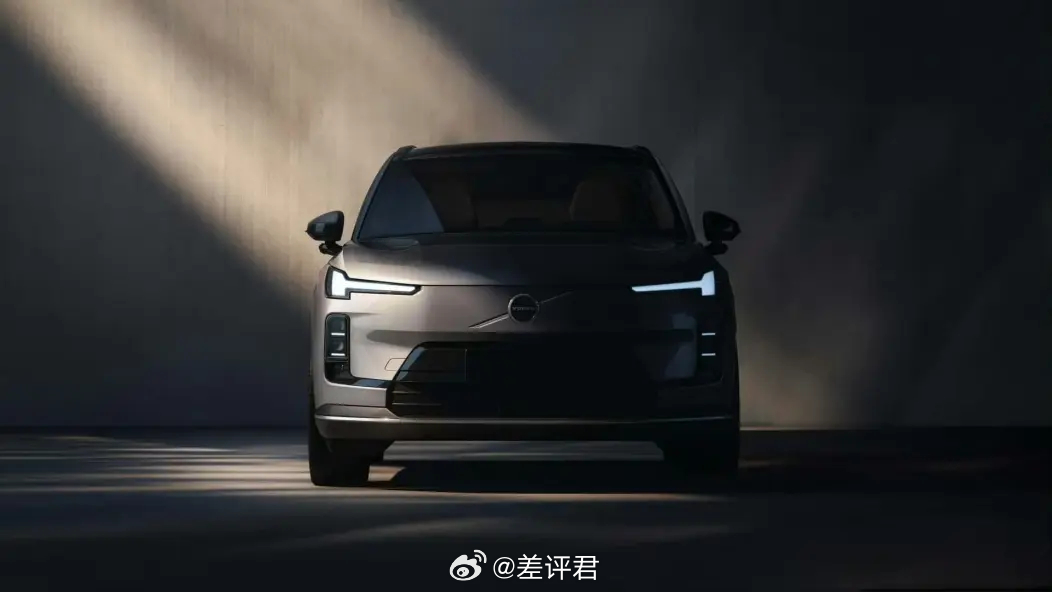 #差评说车# 沃尔沃多久没用70系这个名字了来着？沃尔沃XC70定位中型插混SU