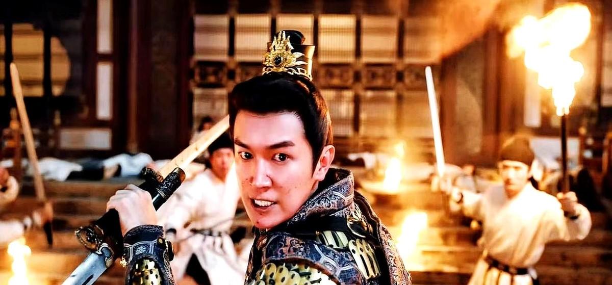 很多人都有过出身不被看好的经历。就像唐朝那个角色，心里有抱负，却因为身世备受怀疑