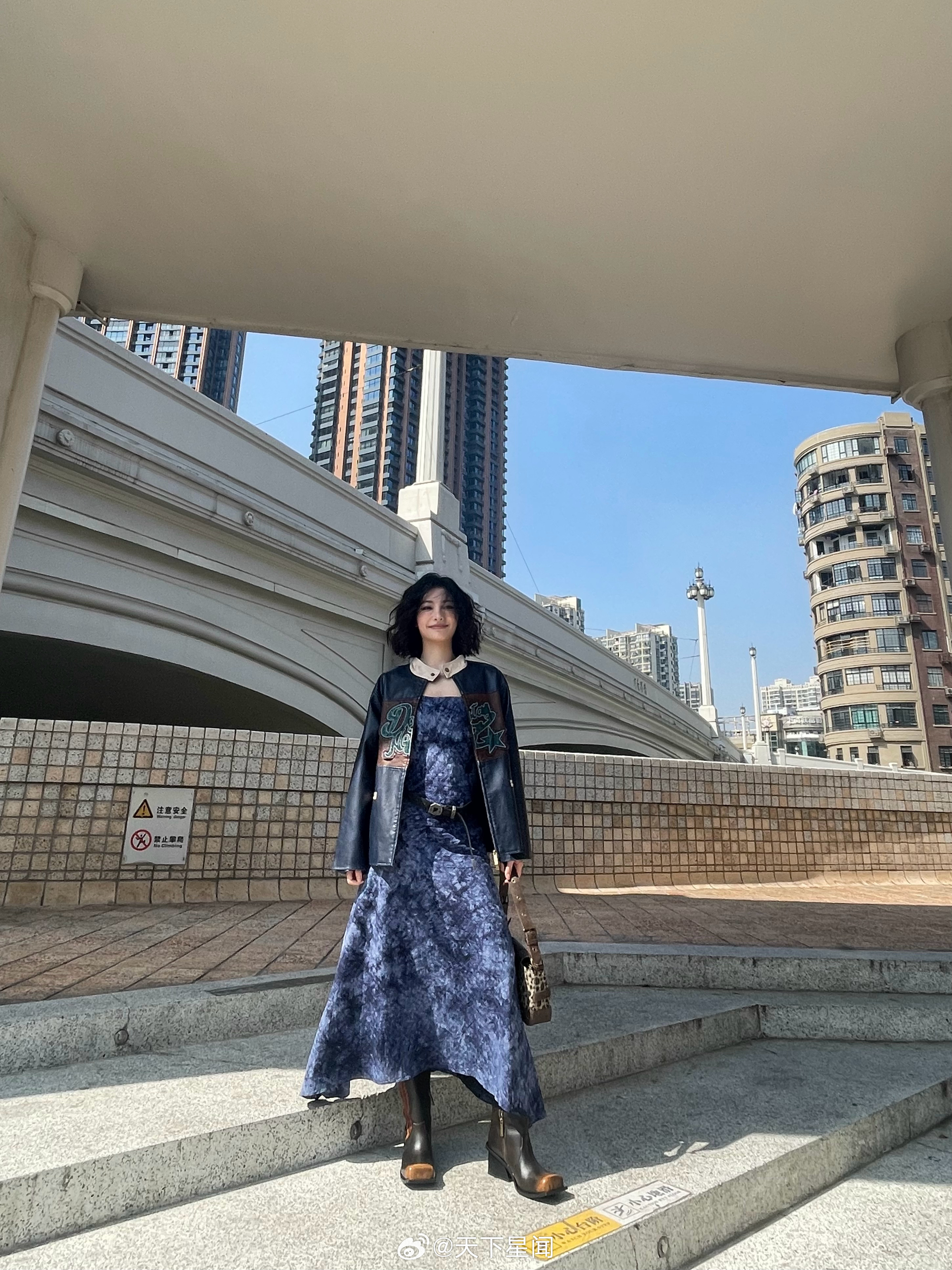 许佳琪 