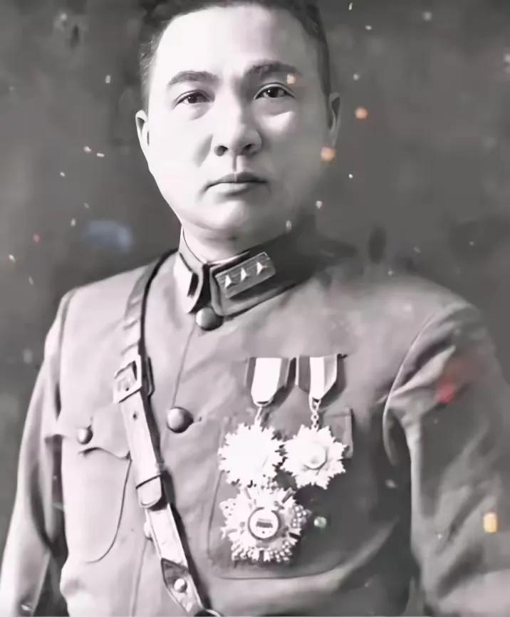 罗卓英，一位被遗忘的抗战名将。他参与指挥了淞沪会战、南京保卫战、武汉会战、南昌会
