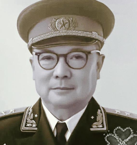 1950年4月，李克农突然收到一封来自台湾省的电报，电报只有四个字——老郑变节，