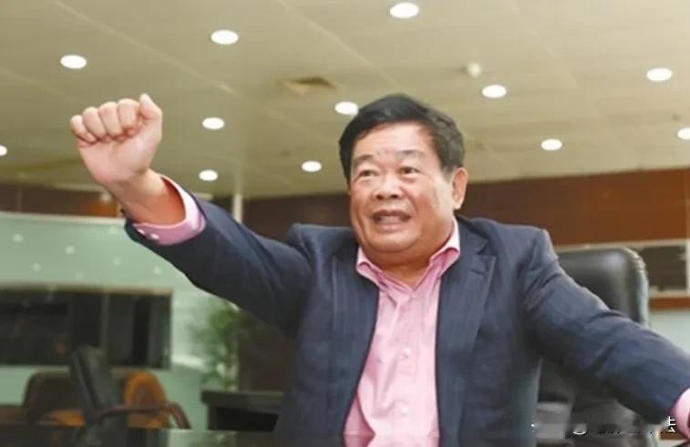 曹德旺童年10件鲜为人知的往事：

①曹德旺1946年出生在上海，小名“小印度”