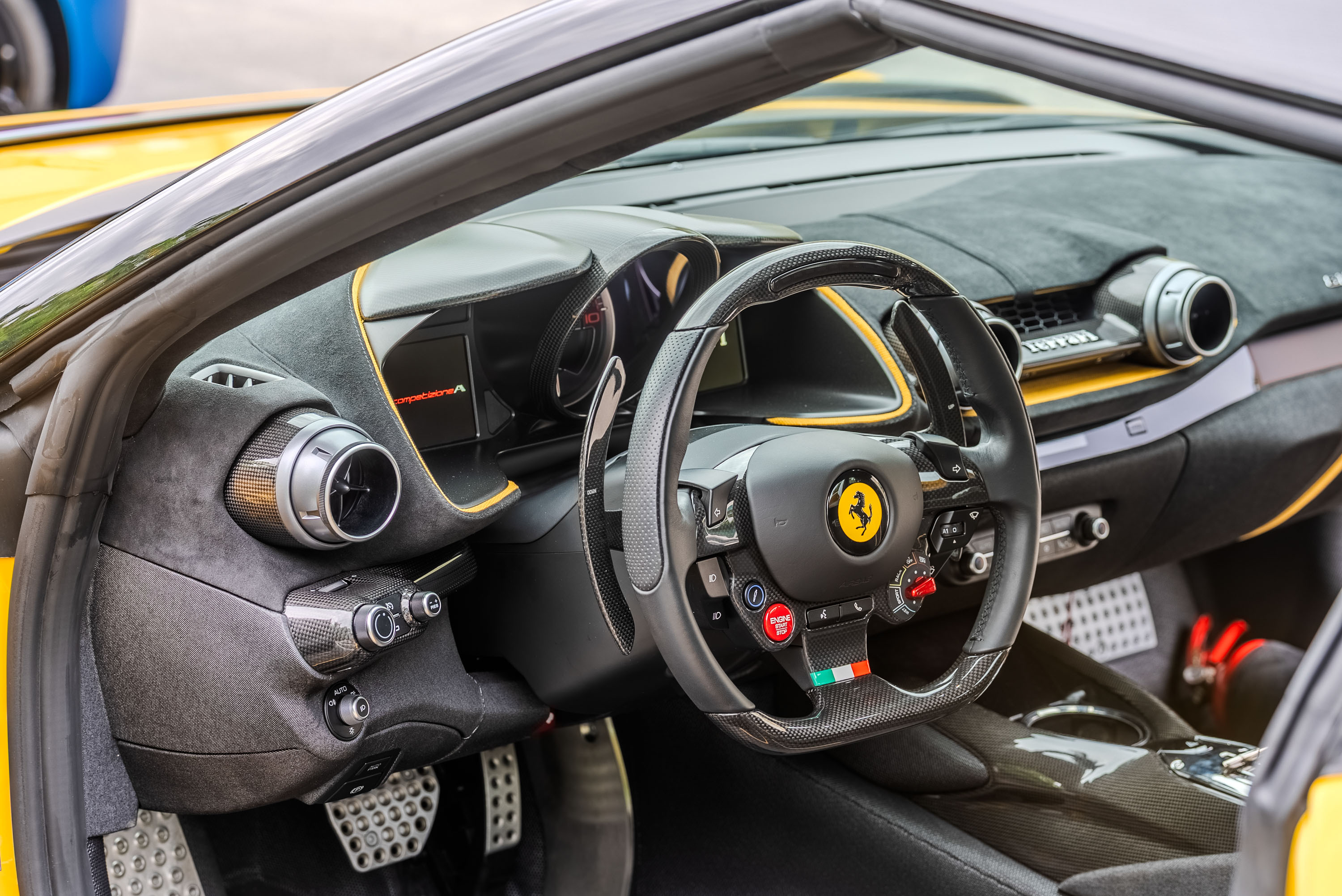 Ferrari 812 Competizione A Tailor Made6.
