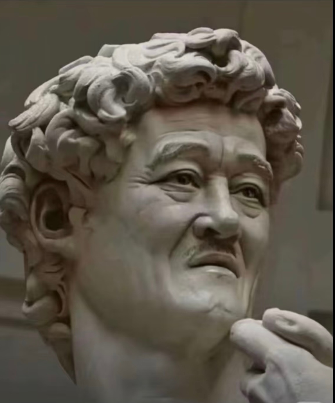 最近好几位朋友看我视频说我胖了 ，还有说发型显老的，我真没胖纯是这发型闹的，听取