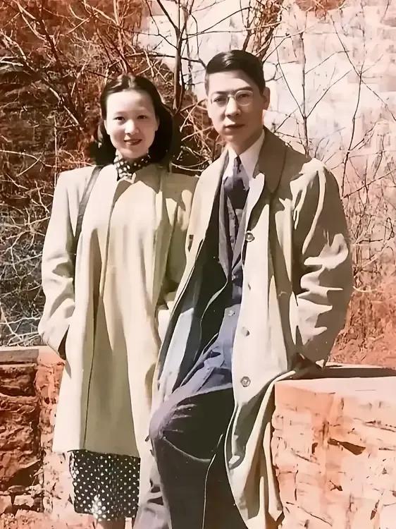 
名人夫妻（83）
‘’两弹一星‘’元勋郭永怀和妻子李佩。