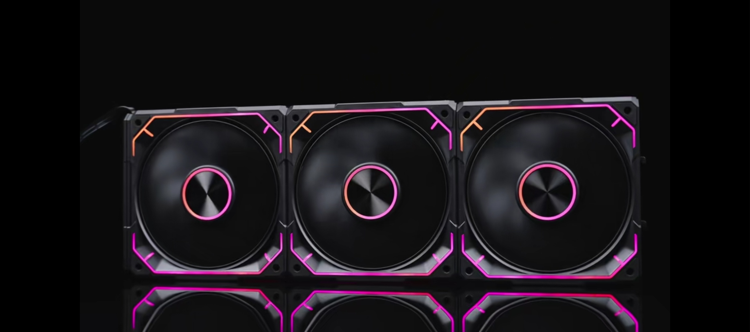 瓦尔基里新款积木风扇，外观吧我觉得不如棱镜，但是安装非常简单，价格也非常亲民。 