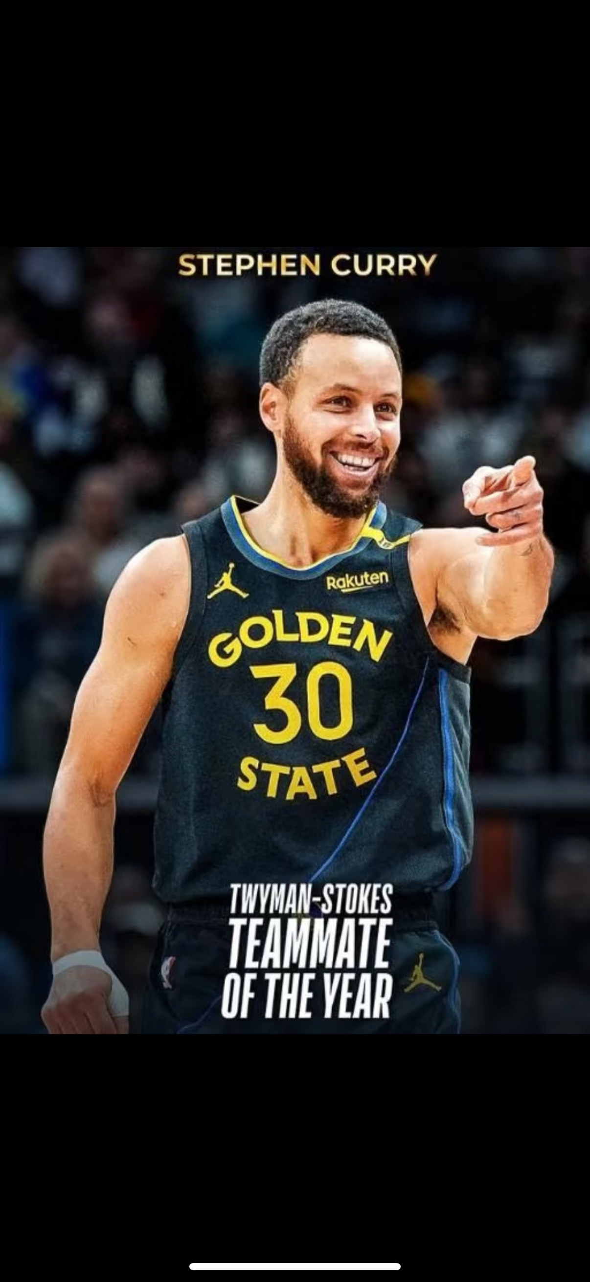 勇士队记：库里今日已参加球队训练，并完成了包含身体对抗的完整训练内容，并即将进行