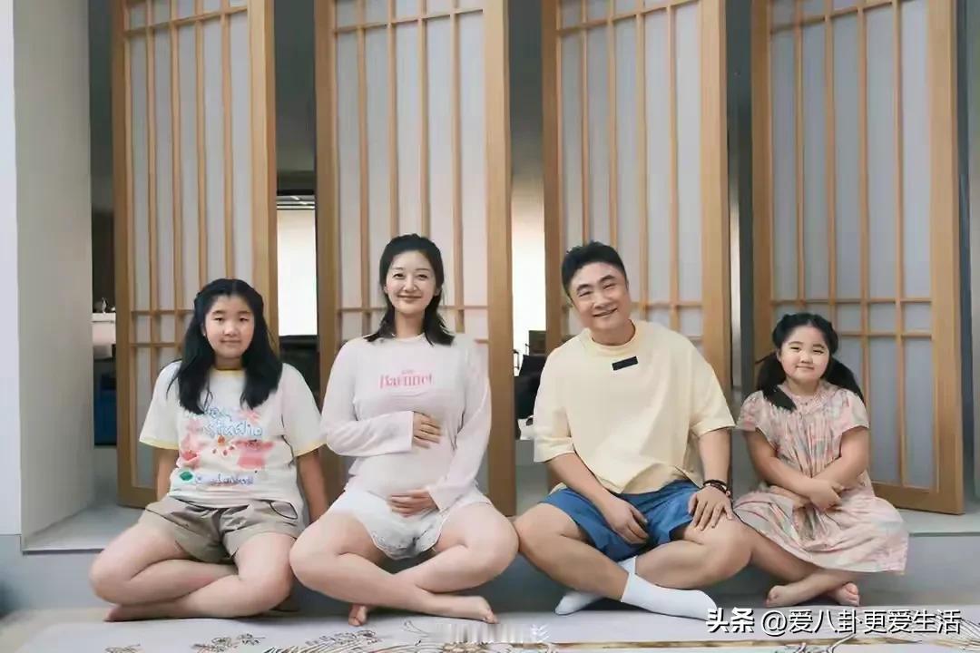 乔杉，第三个宝宝就要出生了。
他的妻子莫丹是浙江绍兴人，毕业于北京市戏曲艺术职业