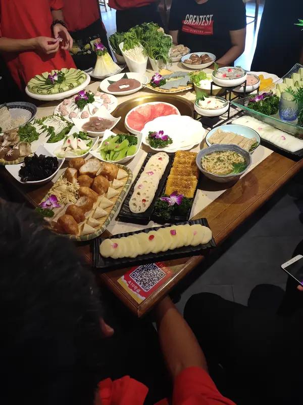 做生意最怕遇到吃饭不给钱的“霸王餐”顾客。遇到这种情况，店主别慌，有合法有效的追