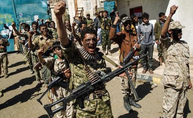 说起伊朗军队的战术和战略，别以为他们就是拿着老式武器硬碰硬的“硬汉子”。

先说