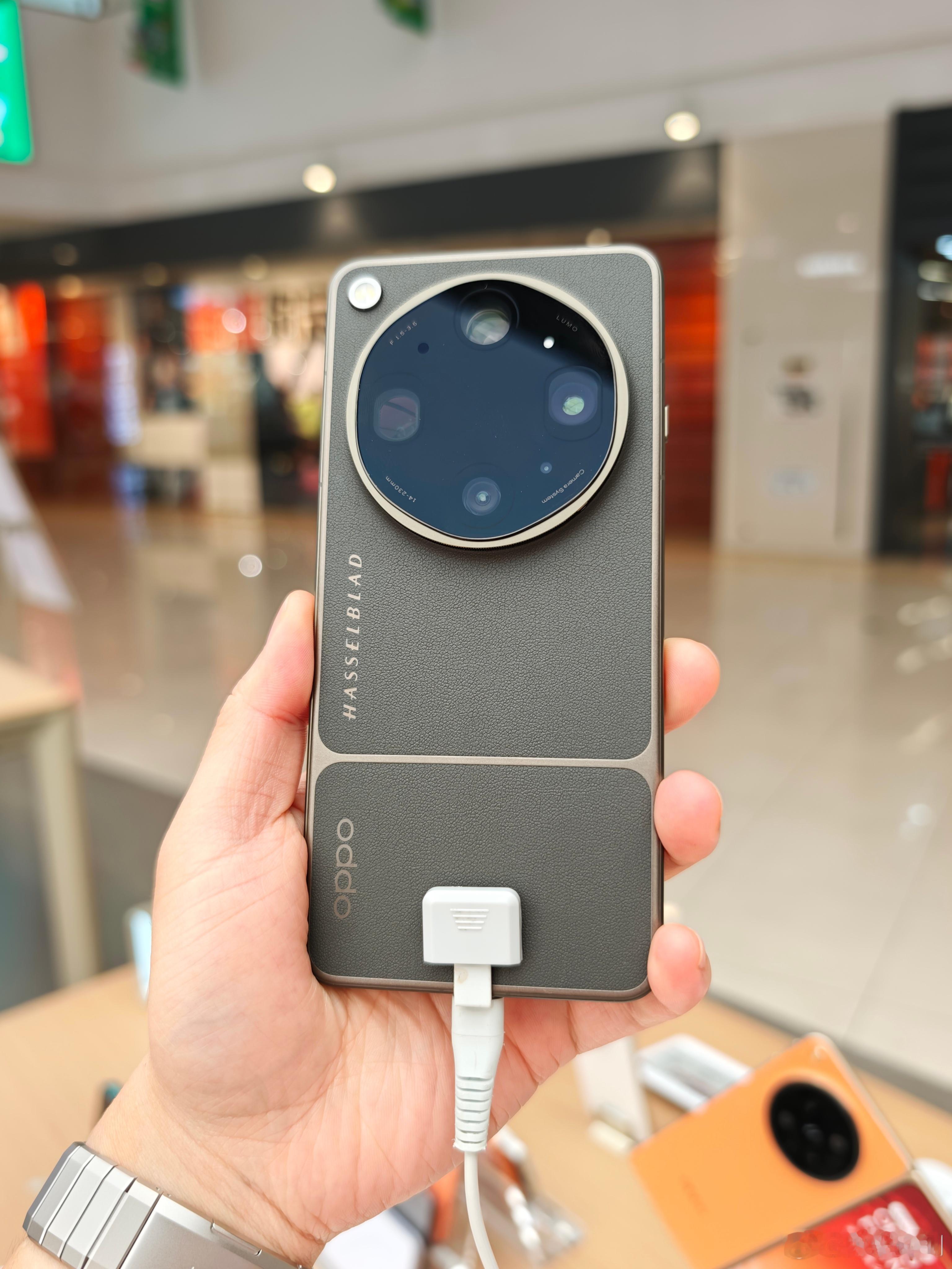 FindX9Ultra 甄姬实拍，外观满分10分打几分？ 