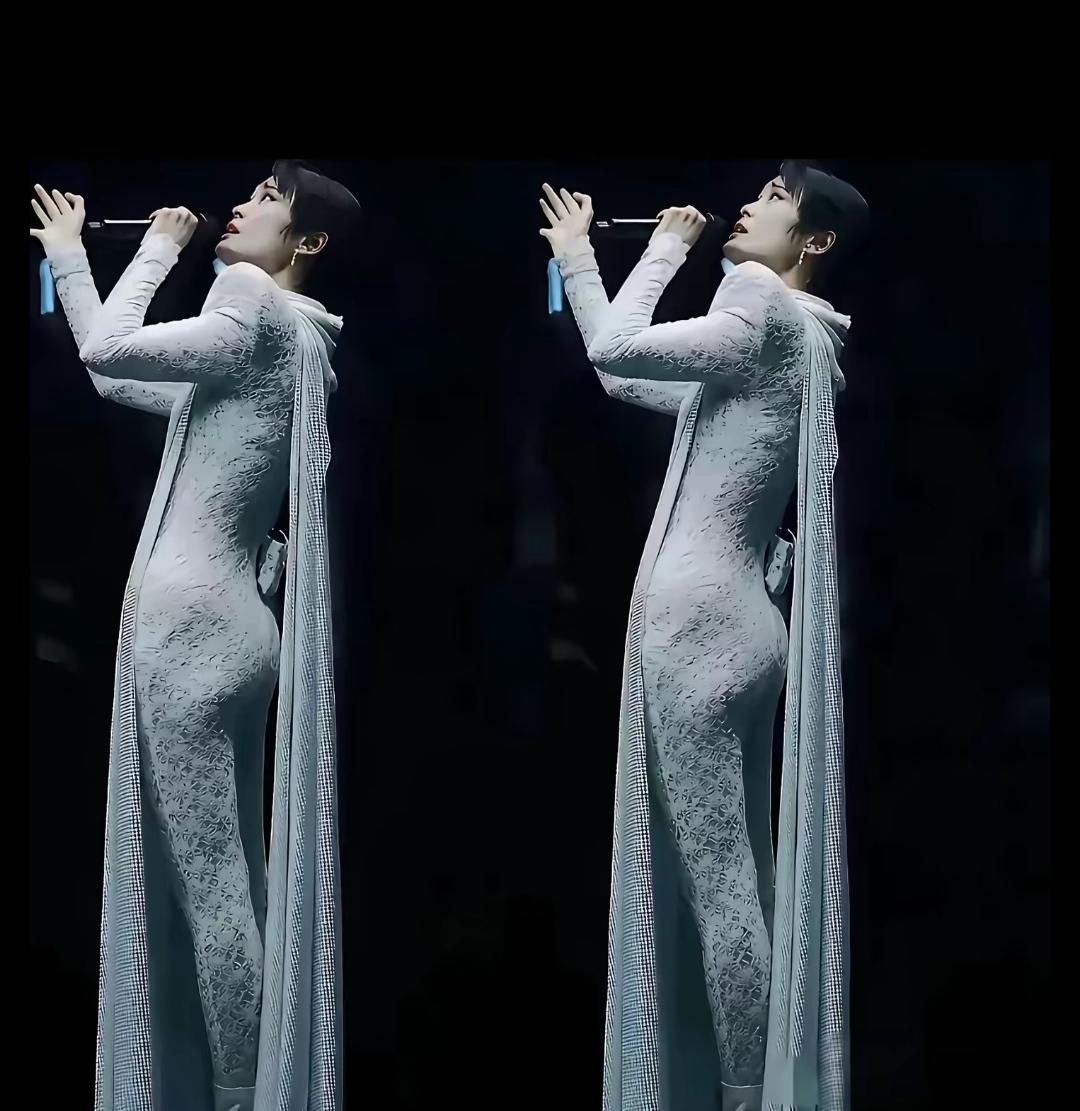 李宇春从出道到现在，
几乎不穿裙子，
2005年的时候，
她还拒绝穿裙子领奖，