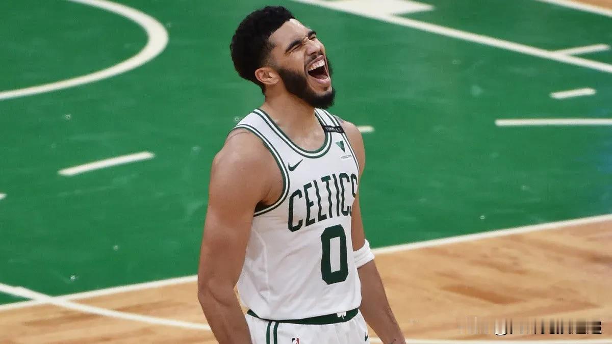 杰森·塔图姆本赛季：
26.9 分
8.1 篮板
4.9 助攻
2.5 抢断
4