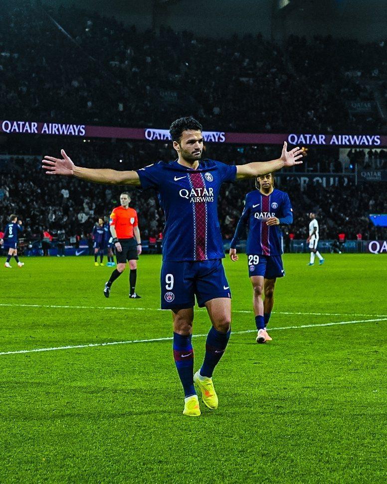 巴黎圣日耳曼  🔴🔵✨拉莫斯（11个进球）成为巴黎圣日耳曼在法甲联赛历史上进