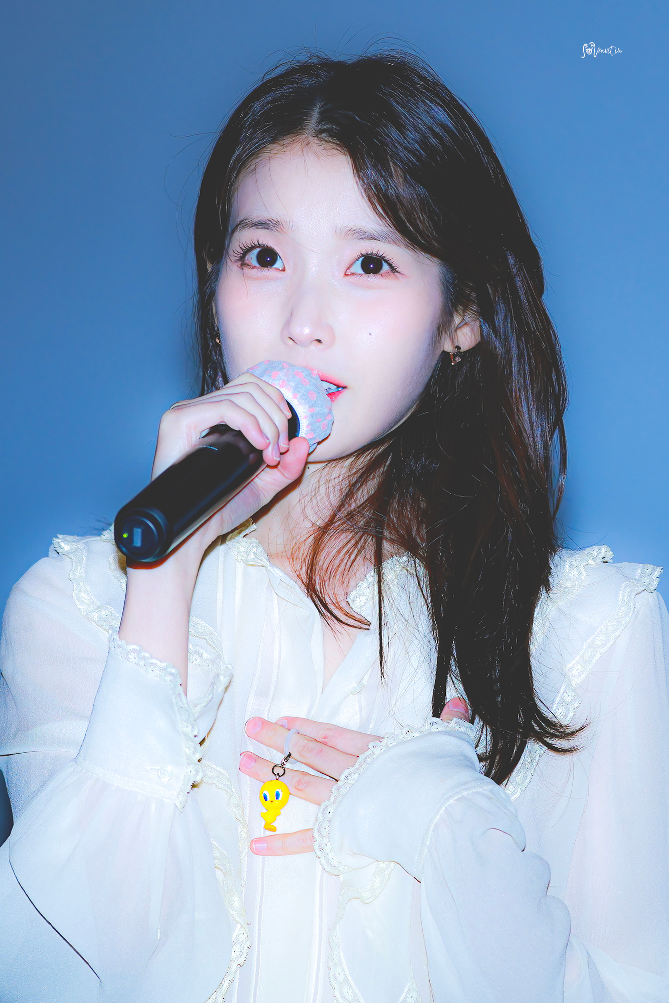 IU[超话]   🐥 IU韩国第一女solo  250207 IU演唱会电影大