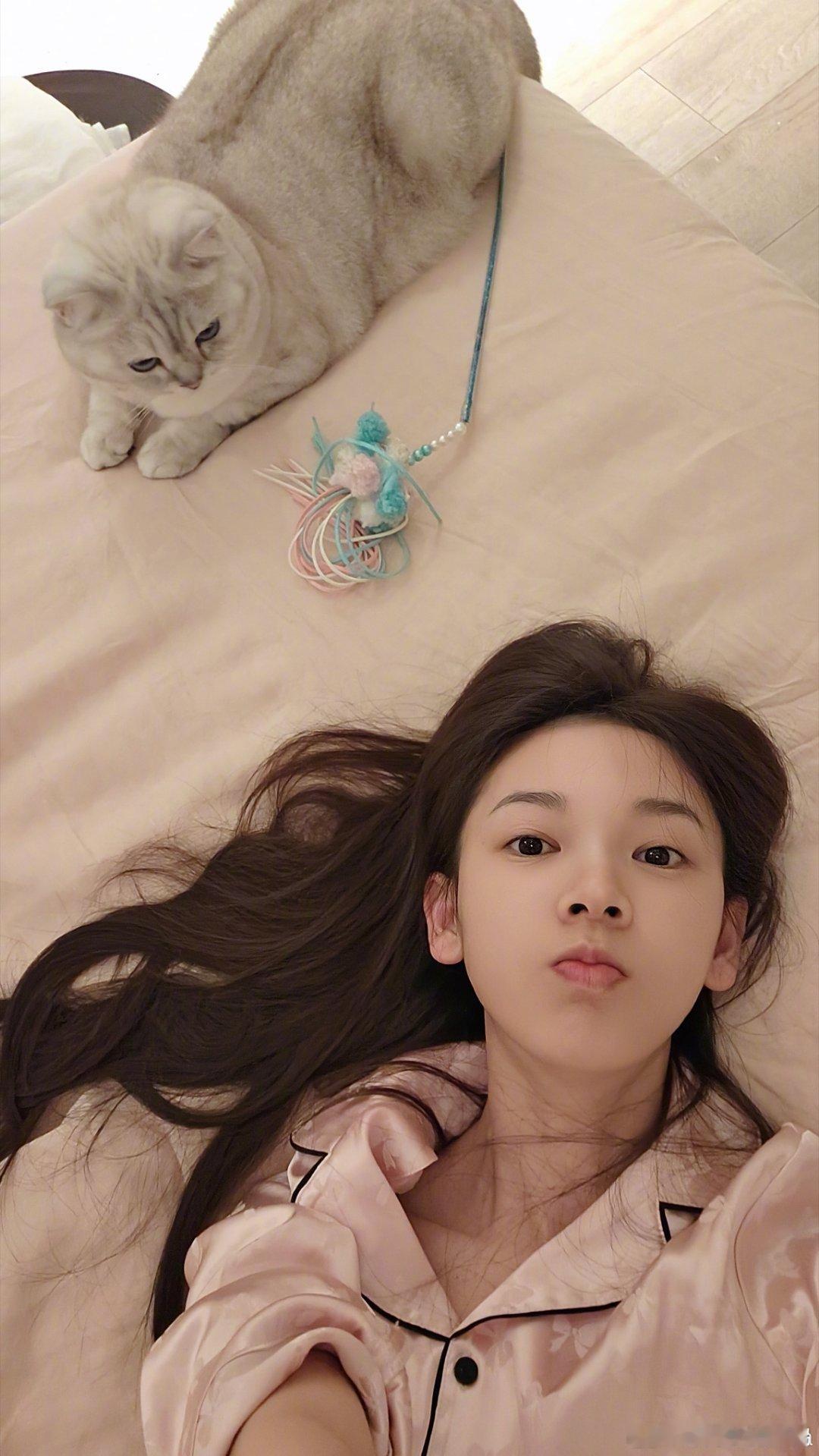 我好喜欢这张萌的我心脏喷血 