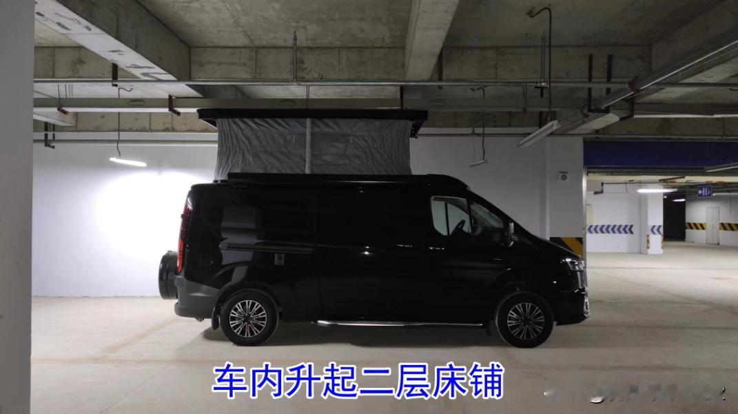 长大了我要当太空人，爷爷奶奶可高兴了
其实，小时候未完成的梦想，长大后也许可以在