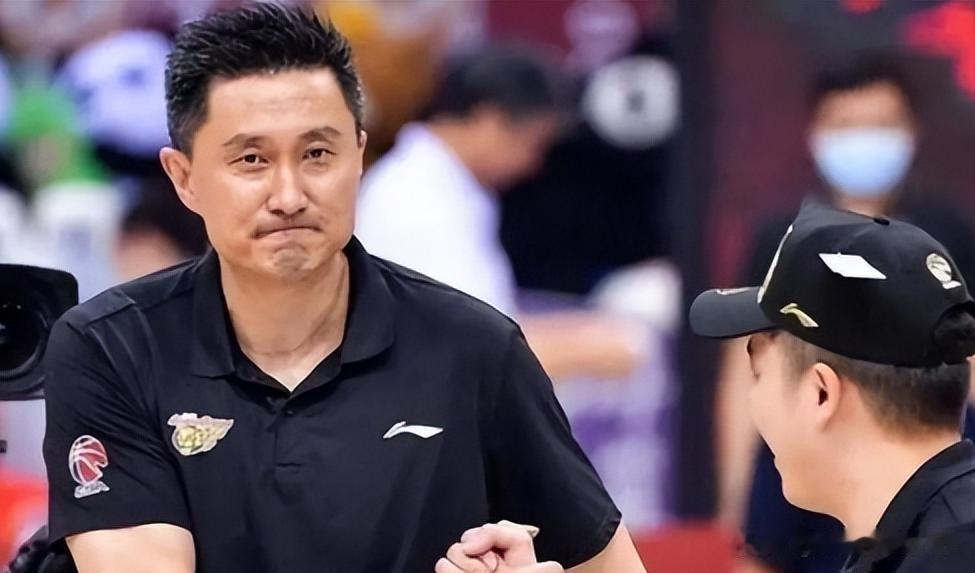 上海截胡摩西布朗，广东内线补强遇最大难题
 
CBA休赛期外援市场暗流涌动，广东