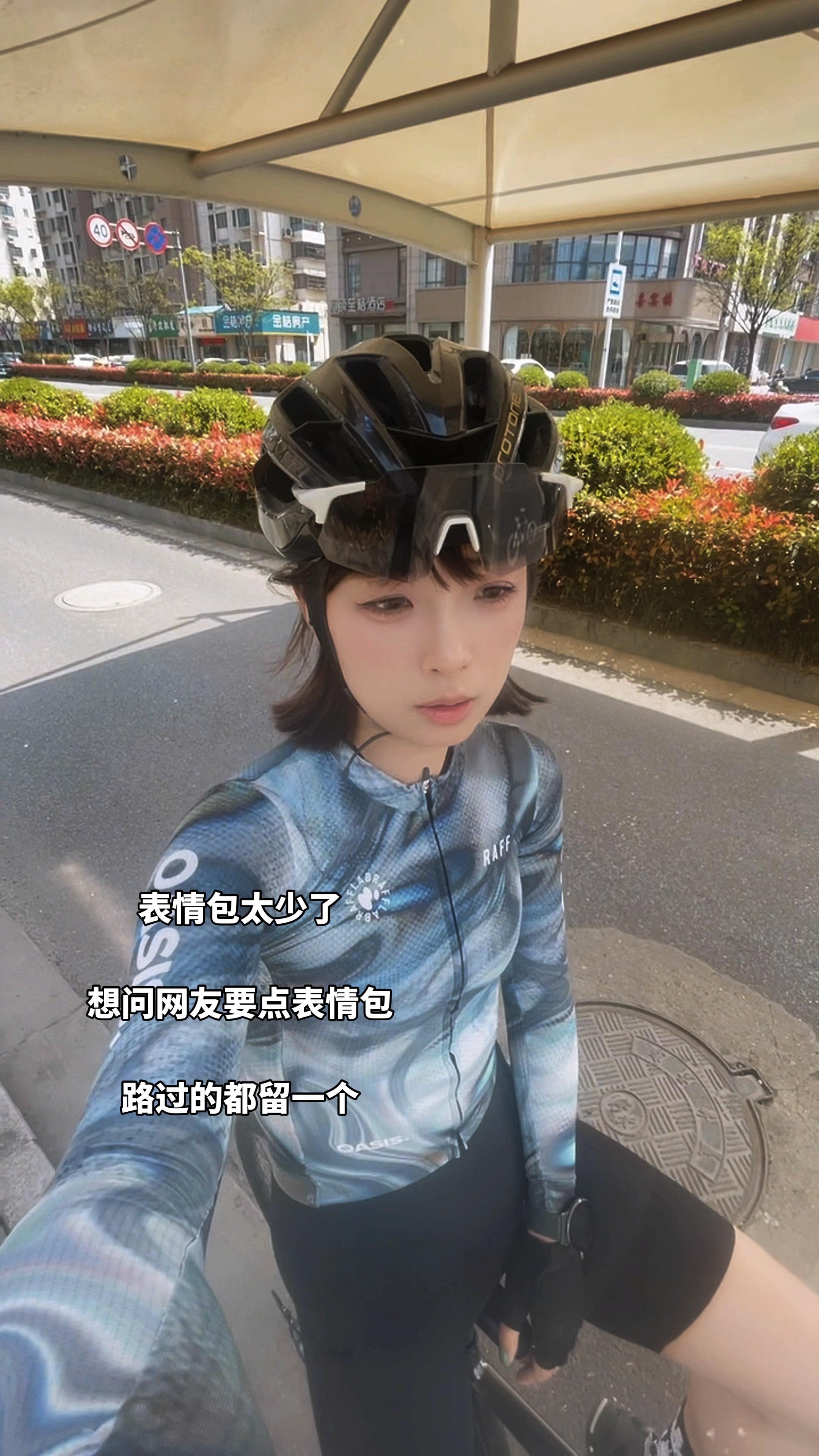 如果歹徒敲你家门你的第一个表情包能救得了你吗？