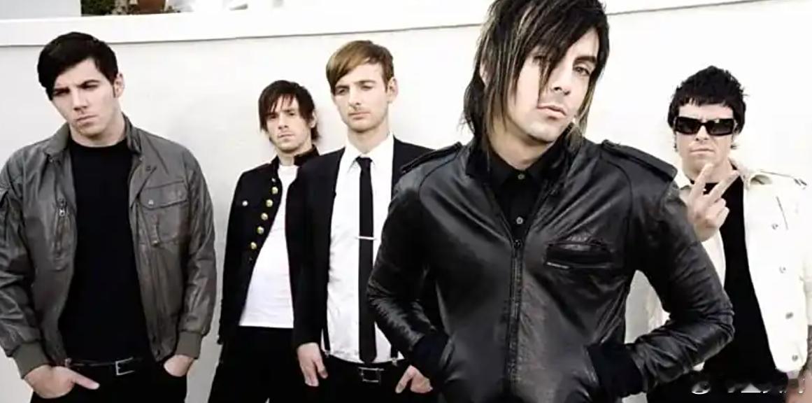 英国乐队恋童癖主唱狱中遇袭身亡 据外媒，11日，英国摇滚乐队Lostprophe