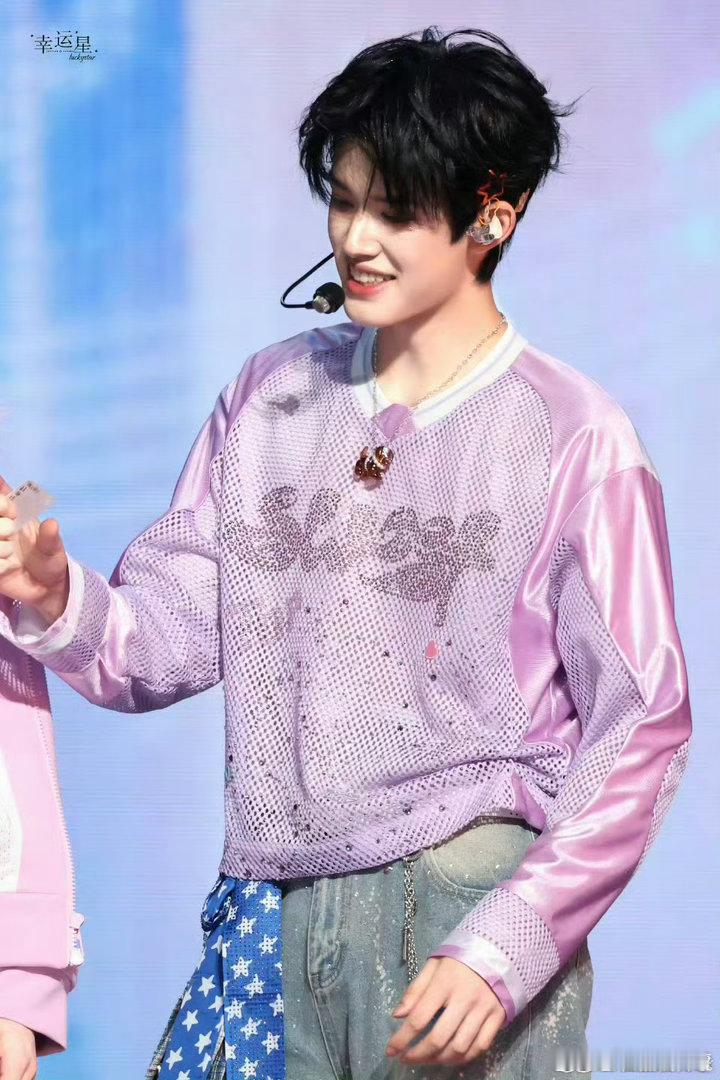 张极唱了重庆话rap张极重庆话表白粉丝张极也太会了！地道重庆话rap又拽又甜，实