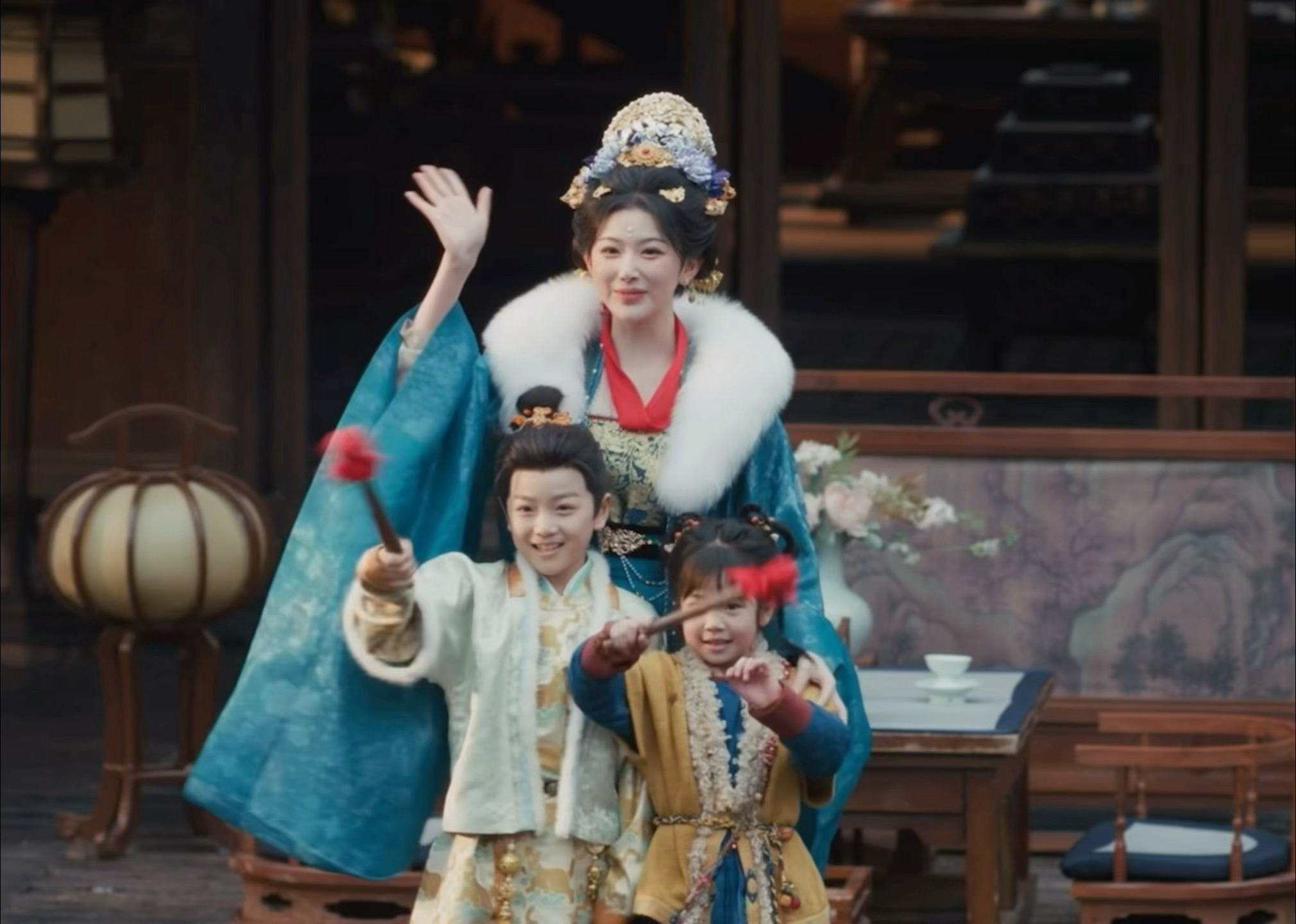 随元青你挥什么手 是和你打招呼吗