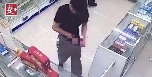 湖北一男子从药店买了一盒“伟哥”，吃完却发现没有任何反应，他觉得药是假的，为了报