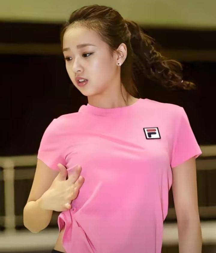 体坛里黄力平和许昭英这对中韩夫妻，真算得上是神仙眷侣了。黄力平是咱们中国体操名将