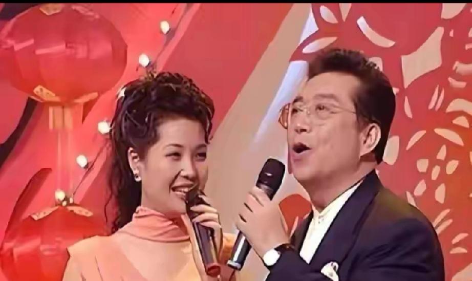 87岁李双江住院疗养！倾尽余生为逆子铺路，改名换姓也难洗白过往
 
    近日