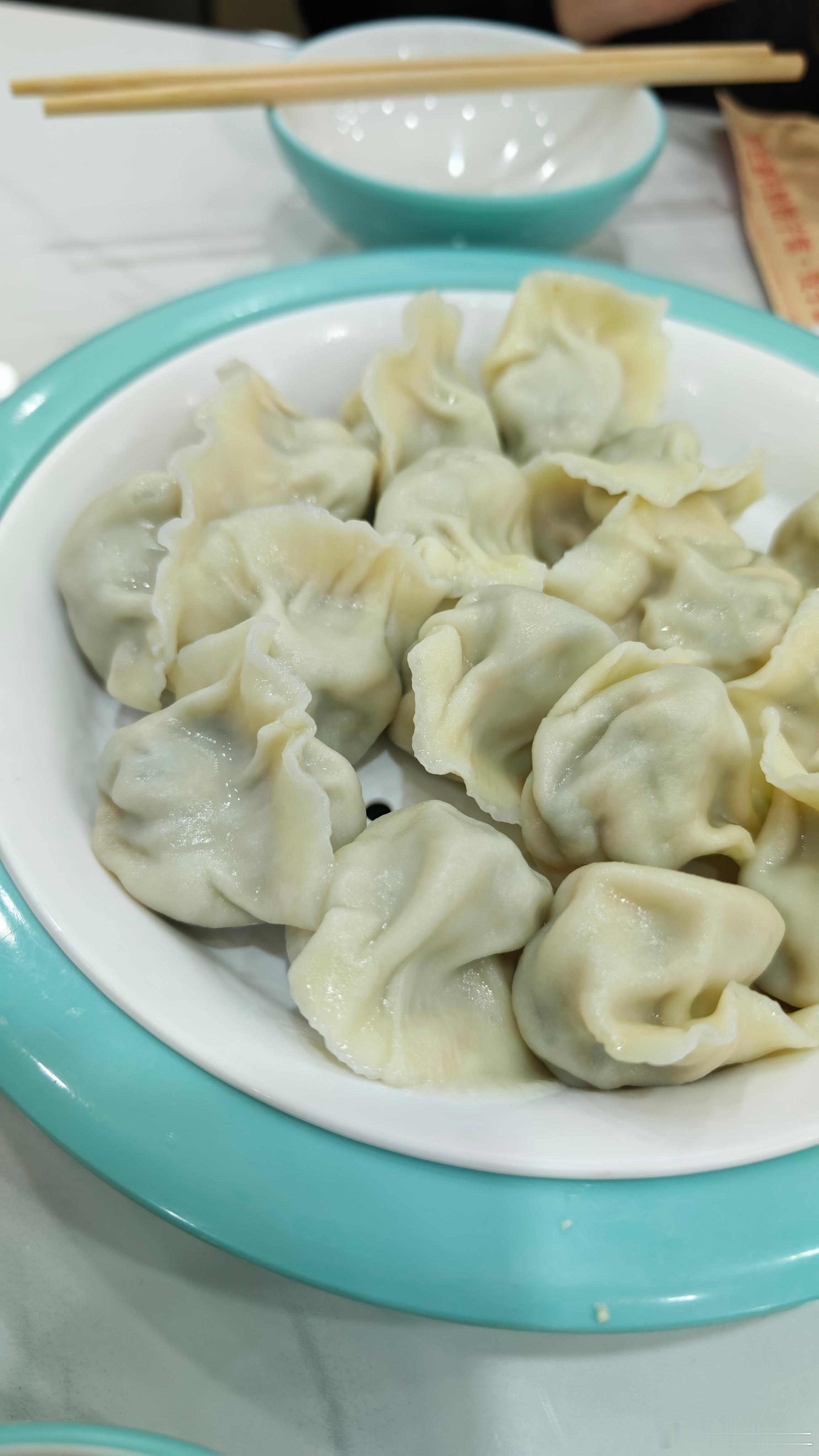 简简单单 吃个午餐饺子就韭 越吃越有[笑cry][笑cry]美食 ​​​