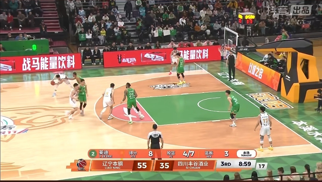 辽篮终于迎来阵容所需的外援了，杰登莱迪就是辽篮的阿泰斯特。防守大闸硬朗，有自己的