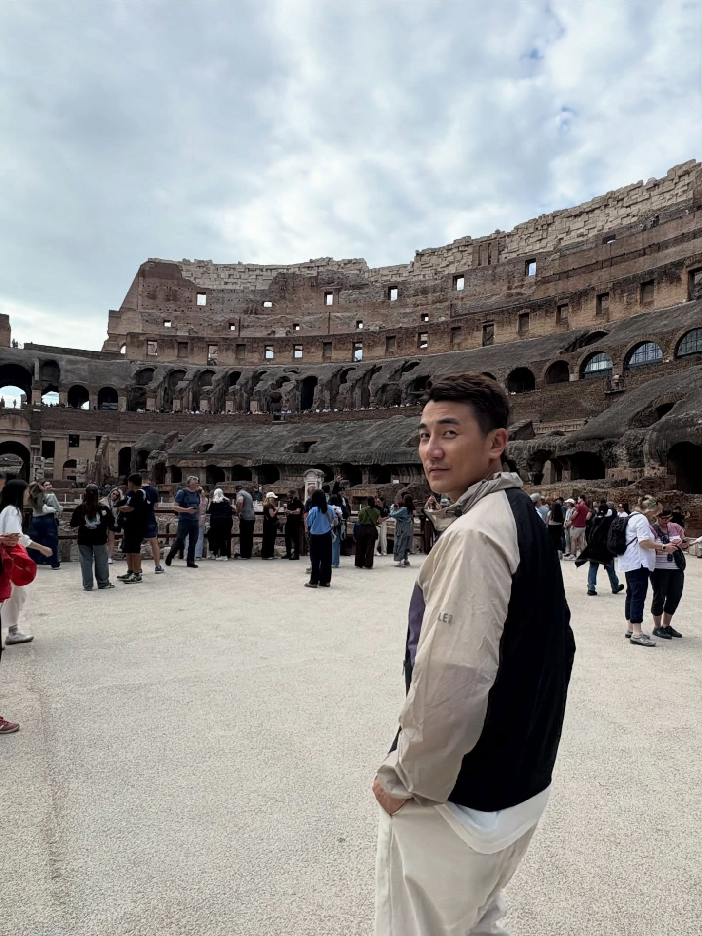 黄翠如洪永城到罗马拍摄新节目《走过历史大地》 