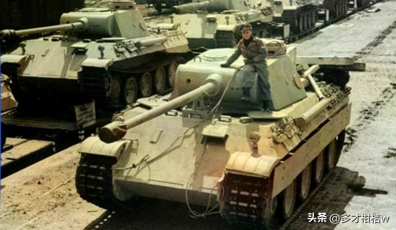 虽然德三军事工业在研制黑豹坦克的时候有人曾经希望用这种坦克取代四号坦克。

但有