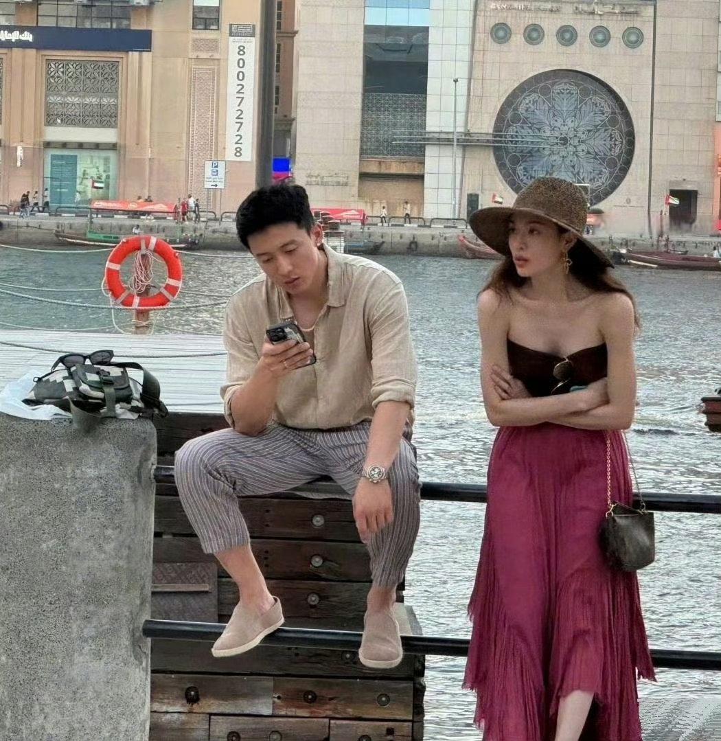 姚晨刚官宣与曹郁离婚，转头就卷入与小11岁侯雯元的绯闻，这节奏快得让人咋舌。网传