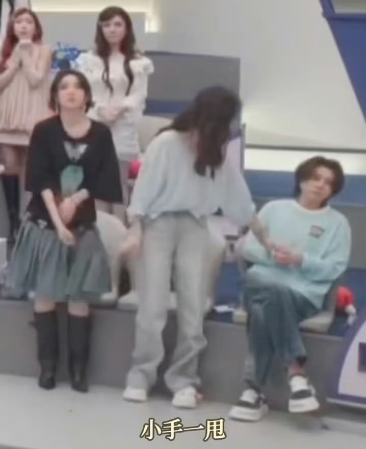 王濛 搞体育的最见不得这种不愧是濛主，觉得不公平也不装着，真性情，孙怡唱得更好结