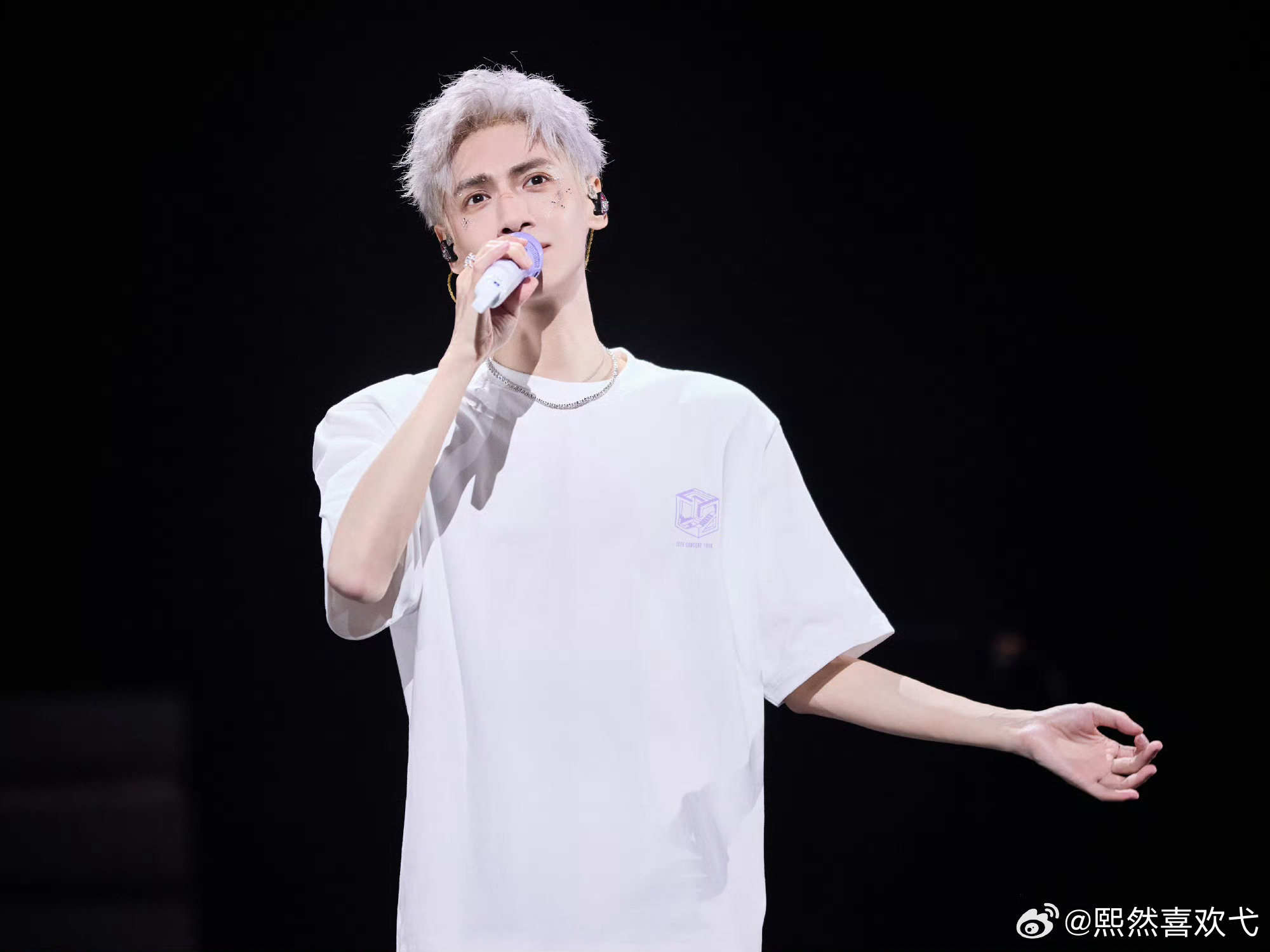 罗云熙 罗云熙熙界无限剧场巡回演唱会 罗云熙半是蜜糖半是伤 罗云熙袁帅 完美的你