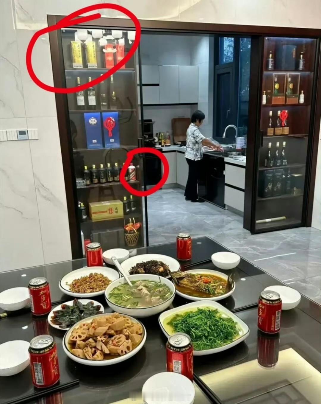网友抱怨，自己周末开大G花三四小时，从深圳跑惠州看发小，结果他家柜子有茅子不开，
