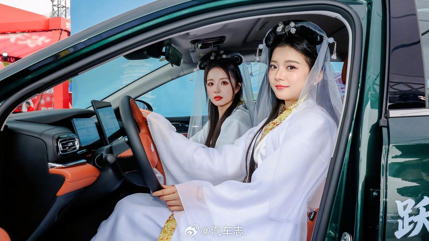 吉利帝豪竟然冠名了一场马拉松万名跑者齐聚西湖，2026吉利帝豪·西湖半程马拉松，