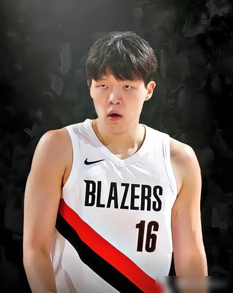 杨瀚森这次捅了马蜂窝

他怎么都不会想到

刚打4场季前赛，随之而来的

就是美