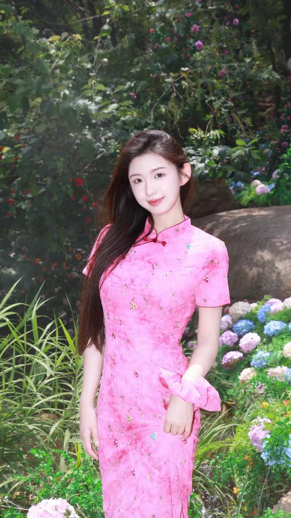 粉嫩少女心，花海中的梦幻仙女🌸💖