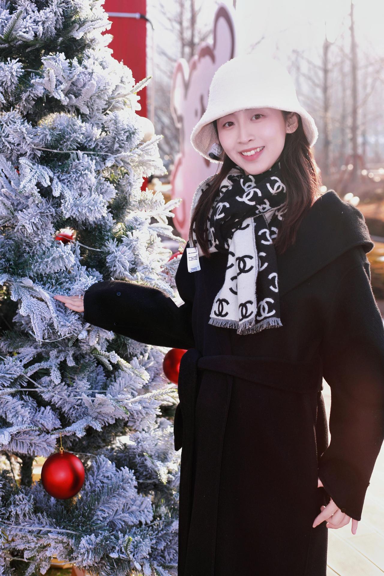 太原人像摄影约拍跟拍人像写真 拍照打卡 万象城迎新年人像原创摄影