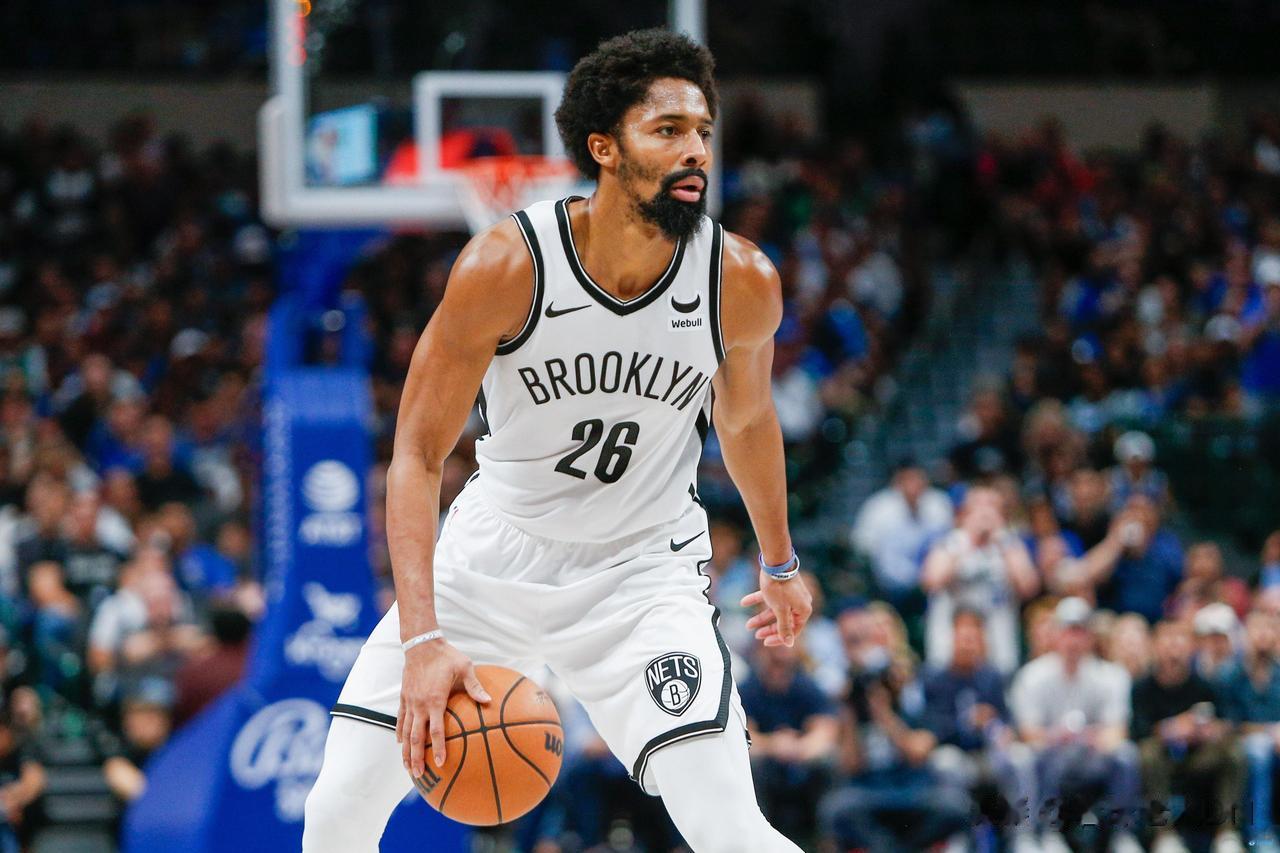 神奇的NBA季中锦标赛，猛龙明明输了12分，却完成了绝杀，暂时保住了魔术，送篮网