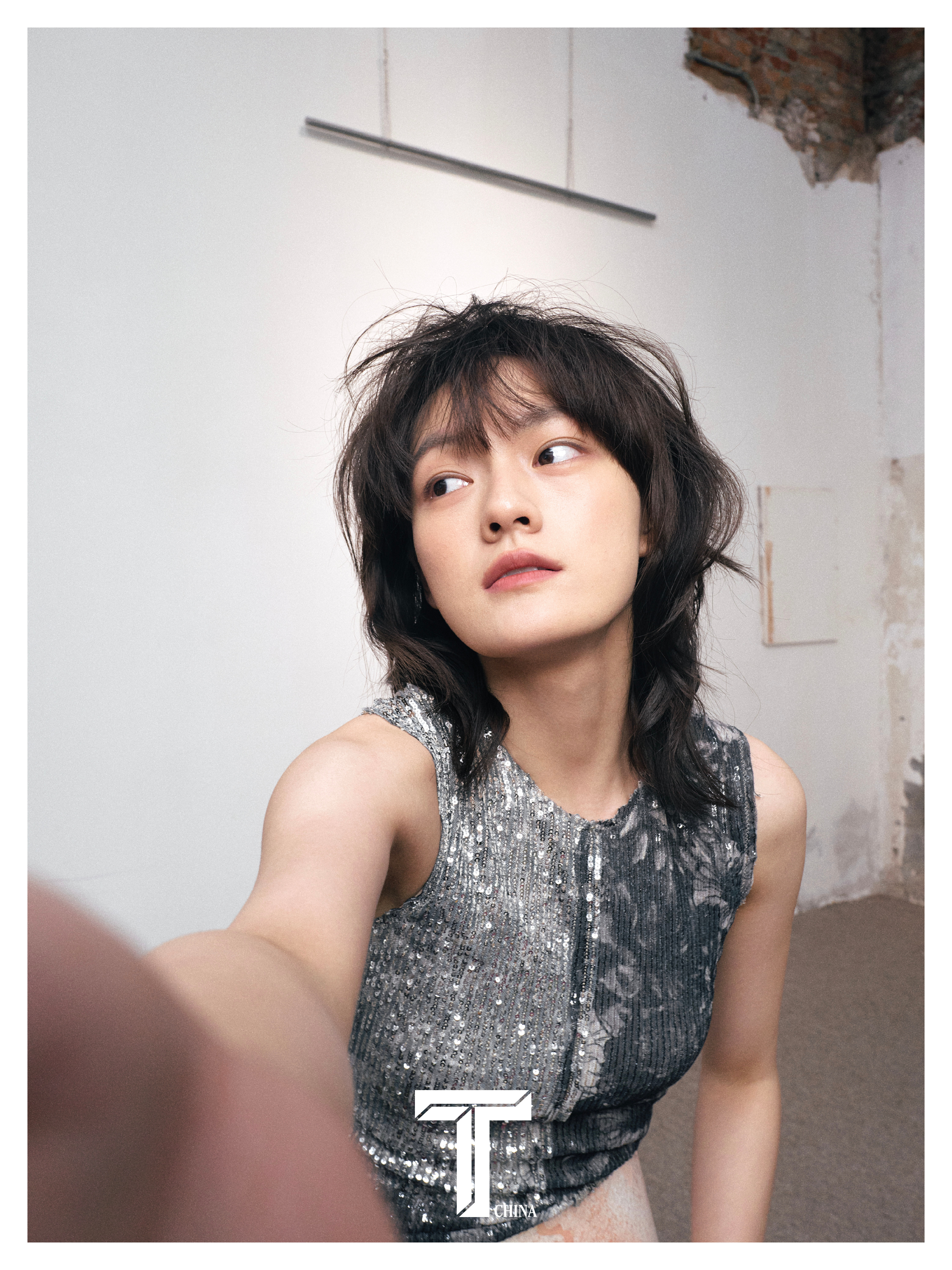 文淇二登T Magazine中文版七月刊封面，来自所代言的品牌AIMER助力，自