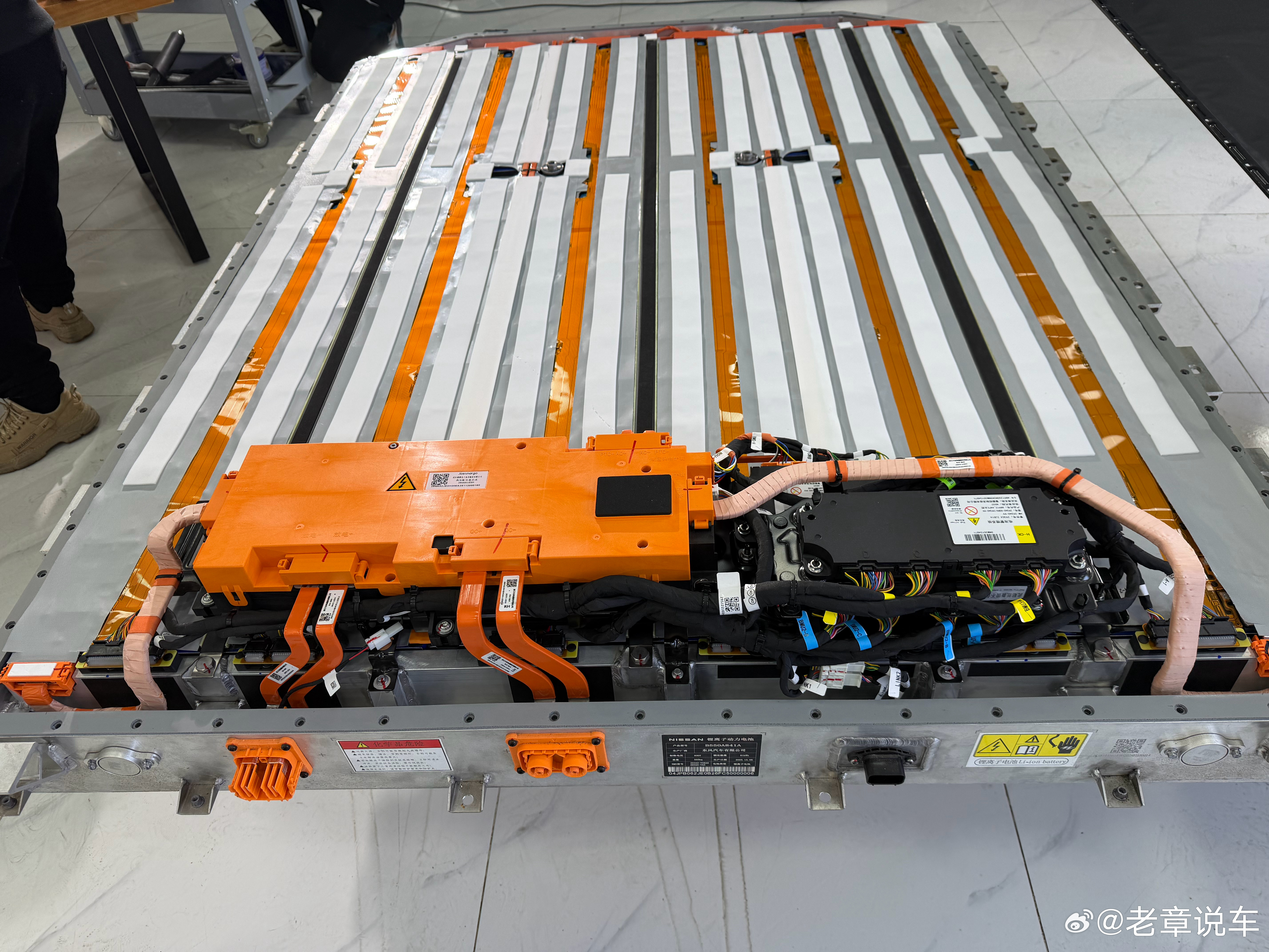 在如此卷的新能源市场，各家车企也是浑身解数。一句话总结，骑自行车逛酒吧，该省省，