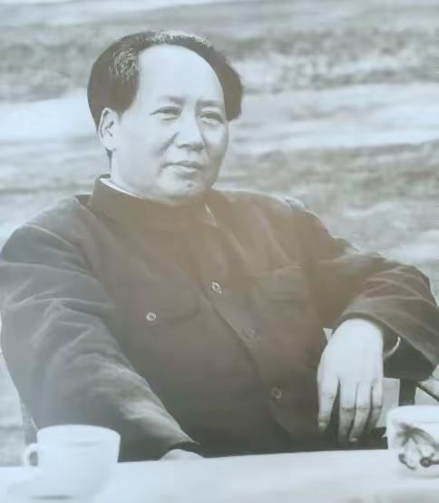 白纸黑字又如何？新中国一句宣言，撕碎百年屈辱枷锁
 
列强曾笃定，白纸黑字的条约